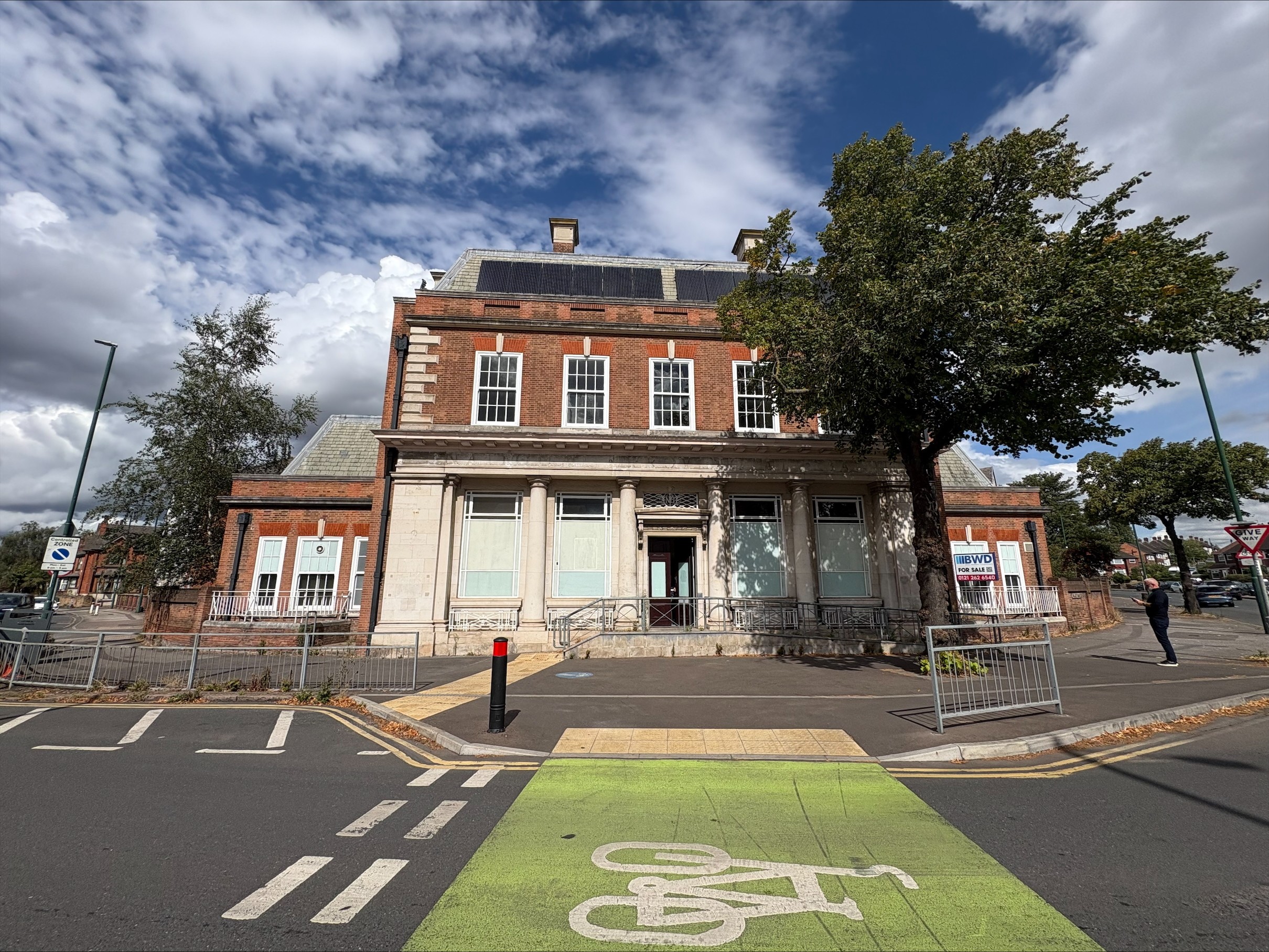 Former NatWest, 536, Valley road, Basford, NG51FL 